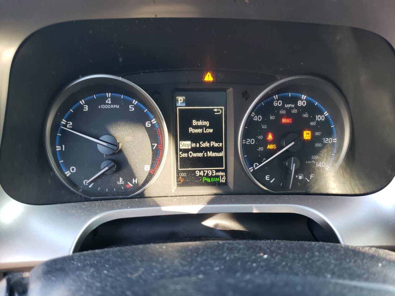 2018 Toyota RAV 4 - Image 9
