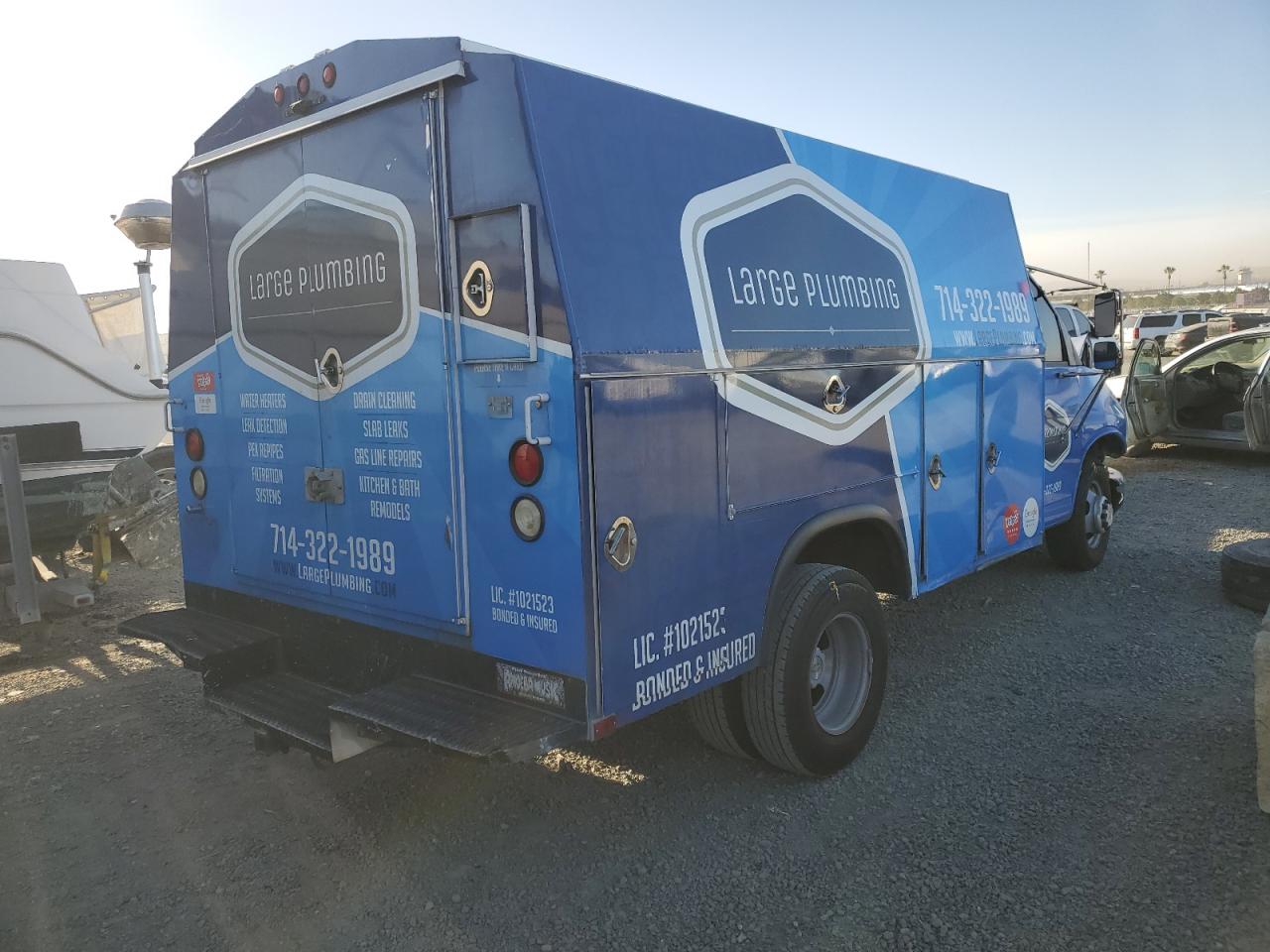 2005 Chevrolet Express - Image 3