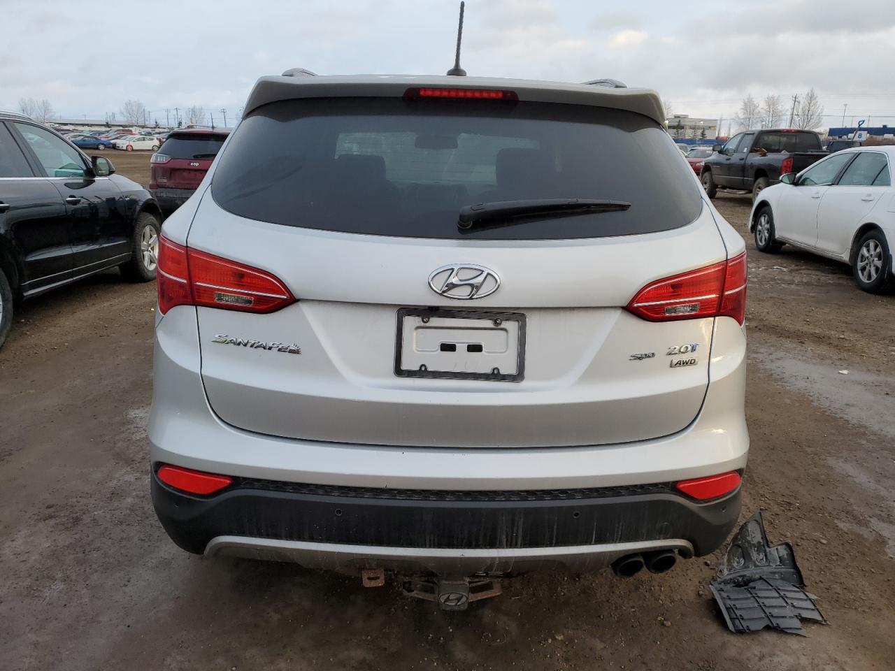 2014 Hyundai Santa Fe - Image 6