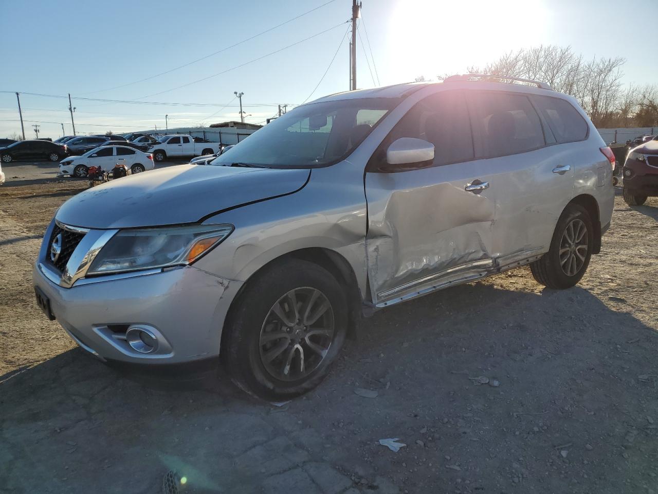 2016 Nissan Pathfinder - Image 1