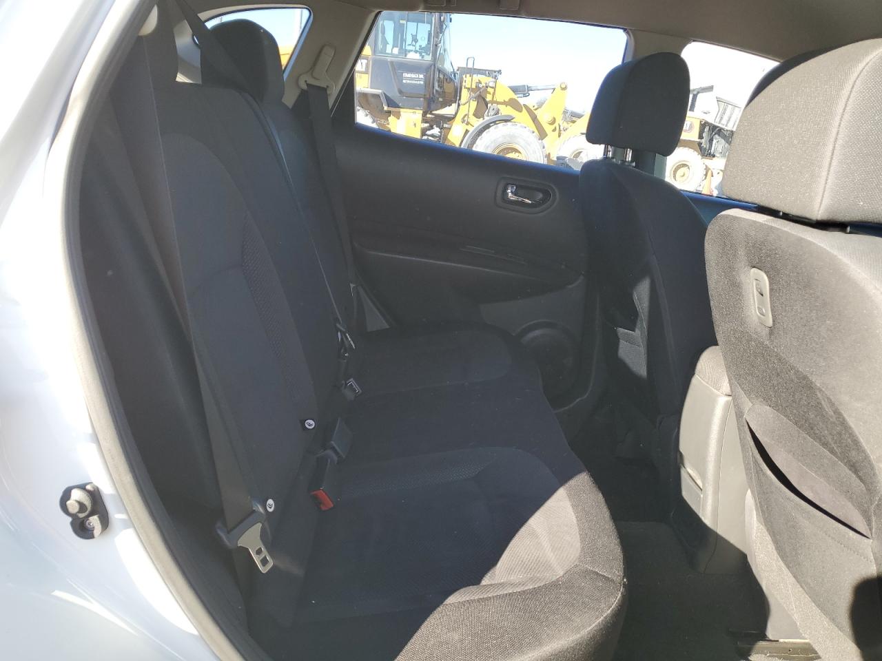2015 Nissan Rogue - Image 11