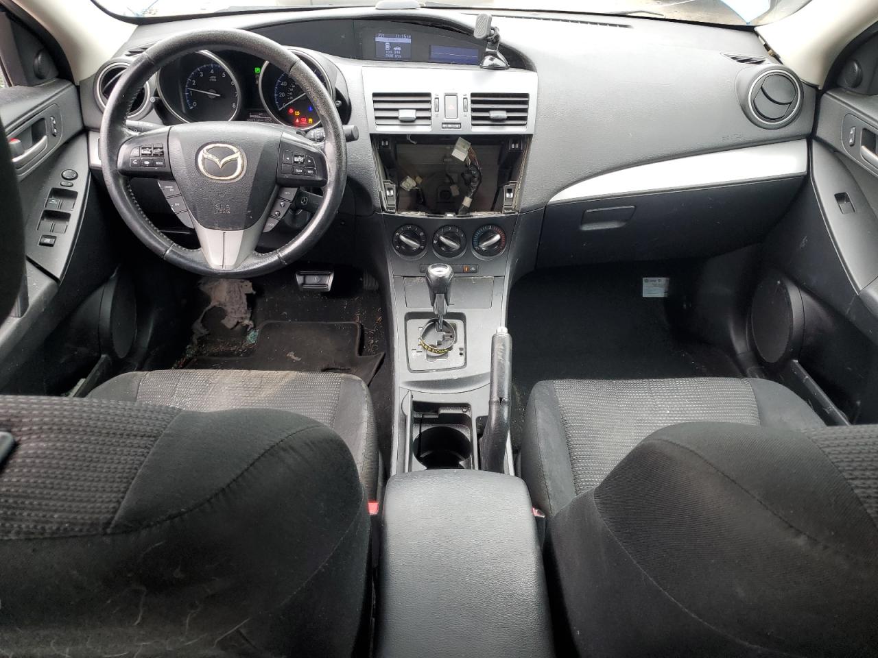2012 Mazda 3 - Image 8