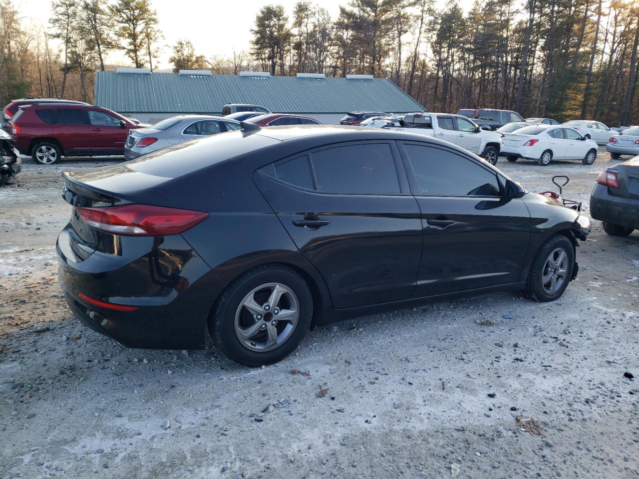 2018 Hyundai Elantra - Image 3