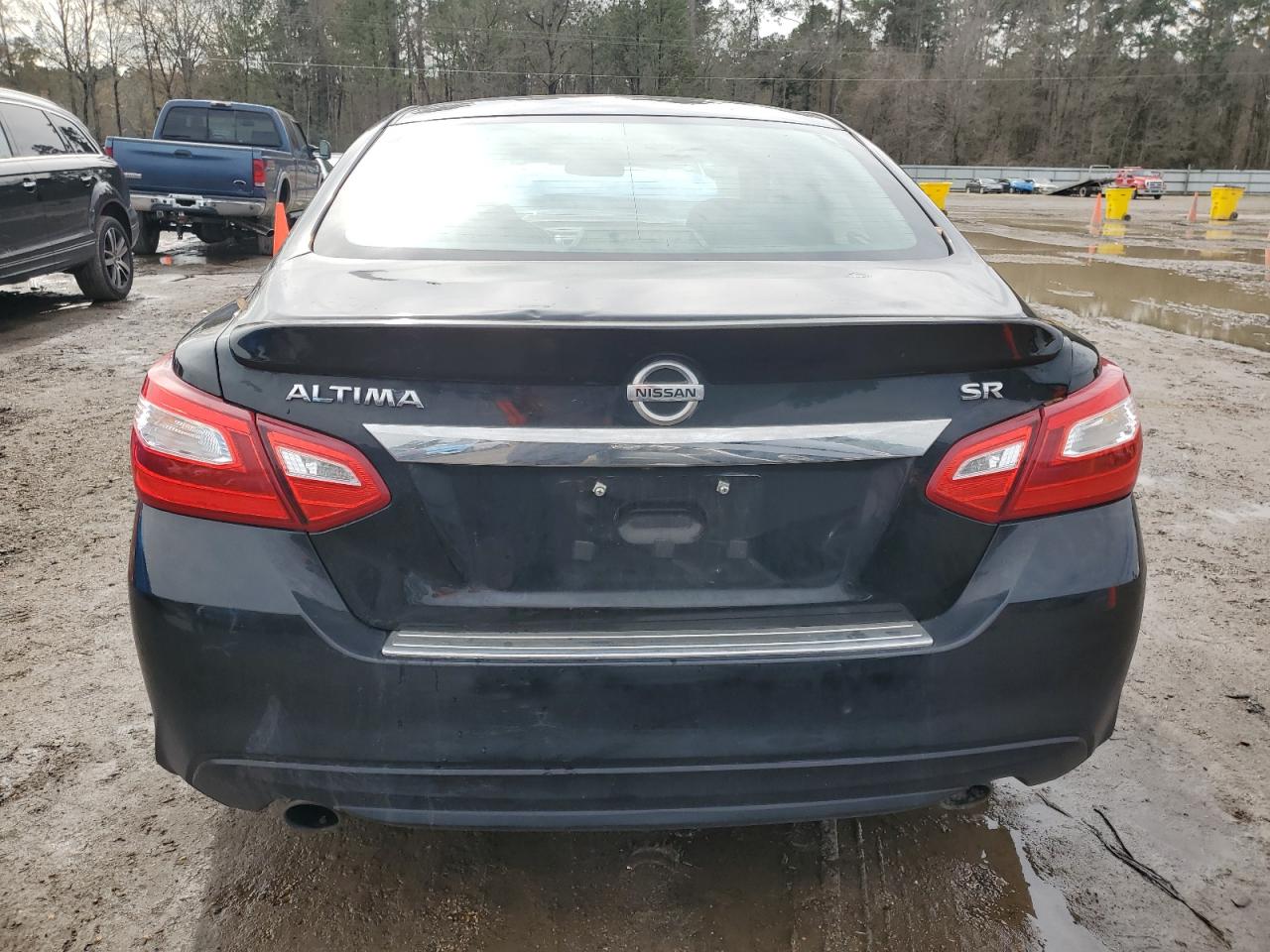 2016 Nissan Altima - Image 6