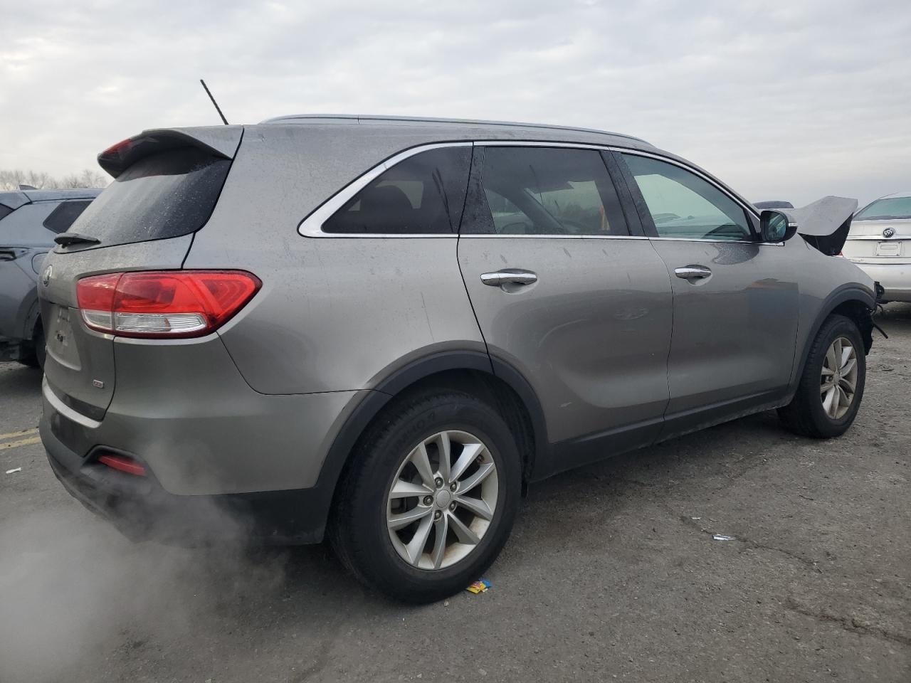2016 Kia Sorento - Image 3