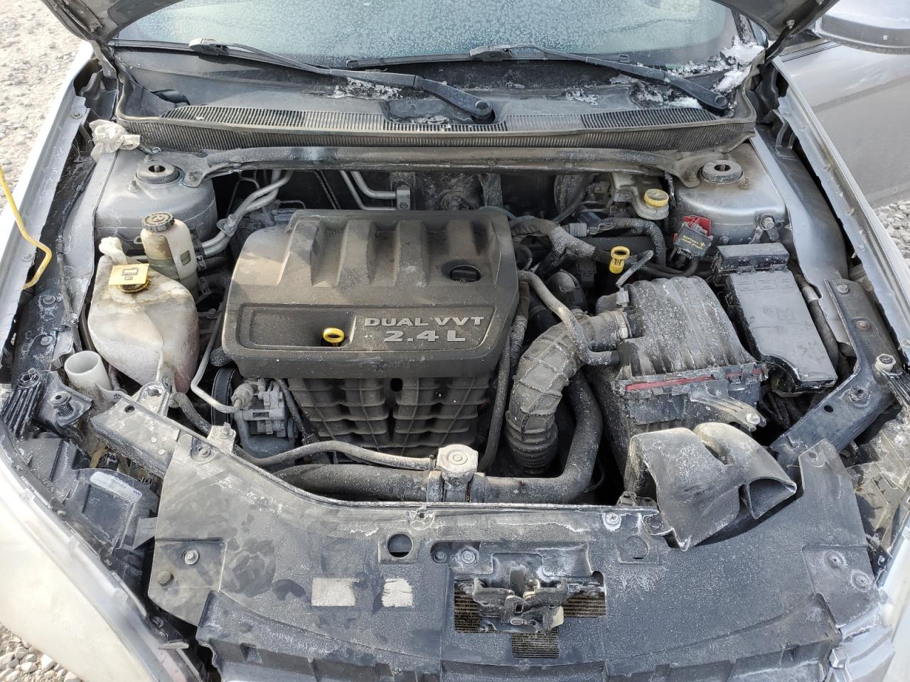 2014 Chrysler 200 - Image 11