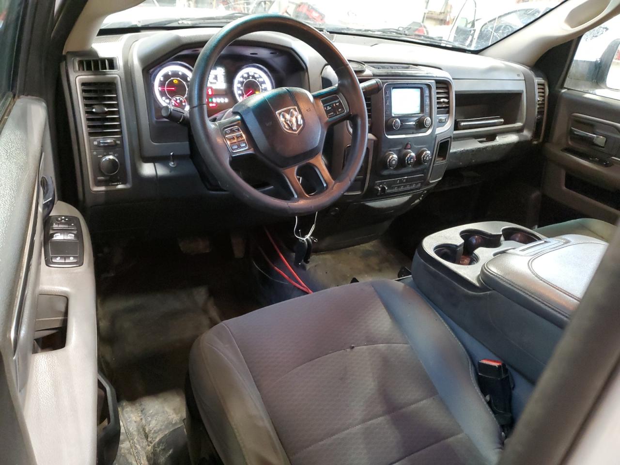 2016 RAM 3500 - Image 8