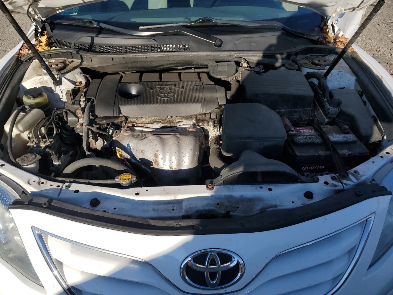 2011 Toyota Camry - Image 11