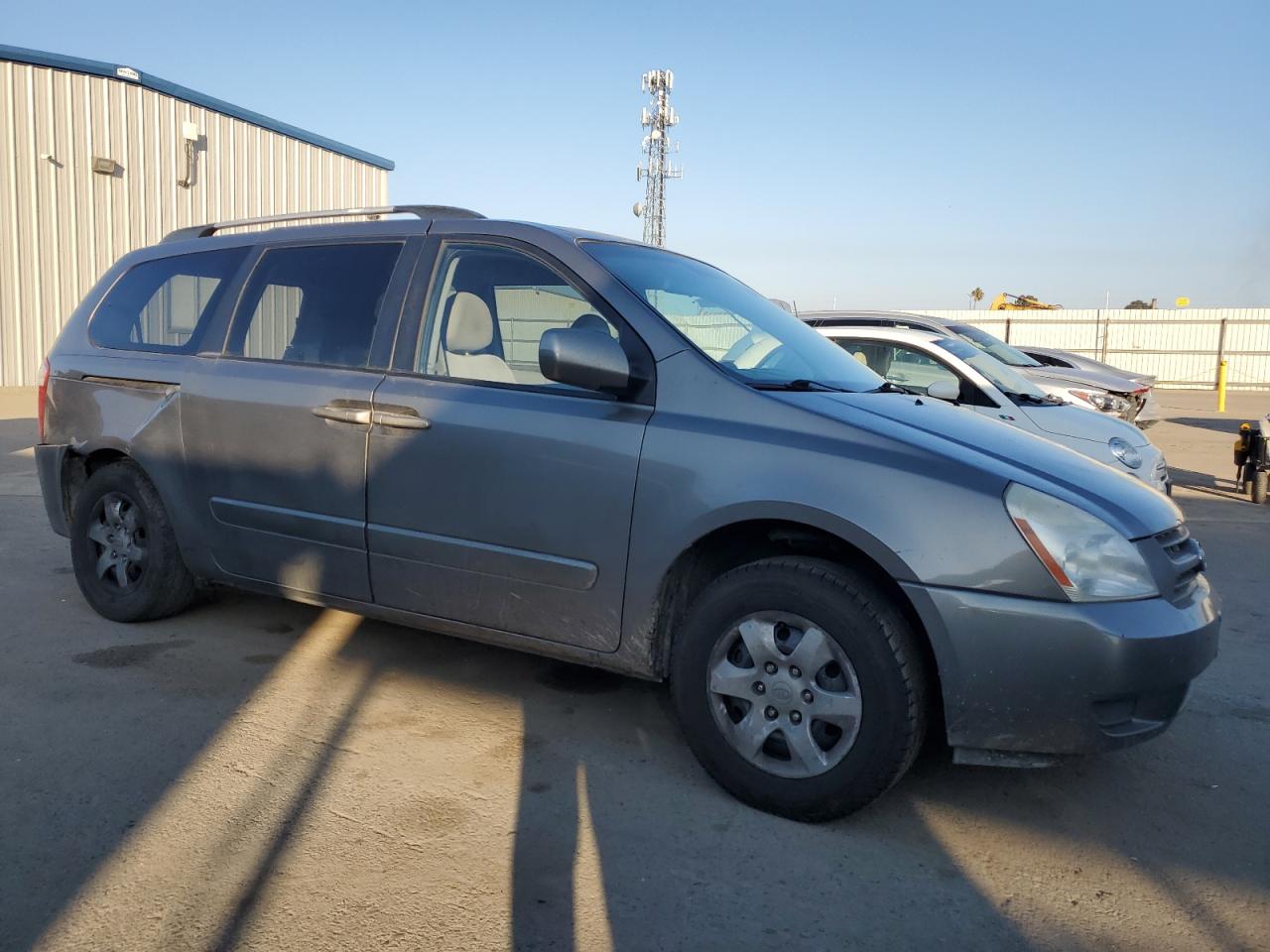 2010 Kia Sedona - Image 4