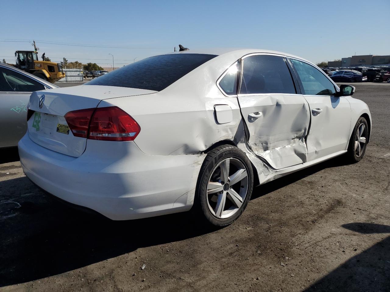 2014 Volkswagen Passat - Image 3