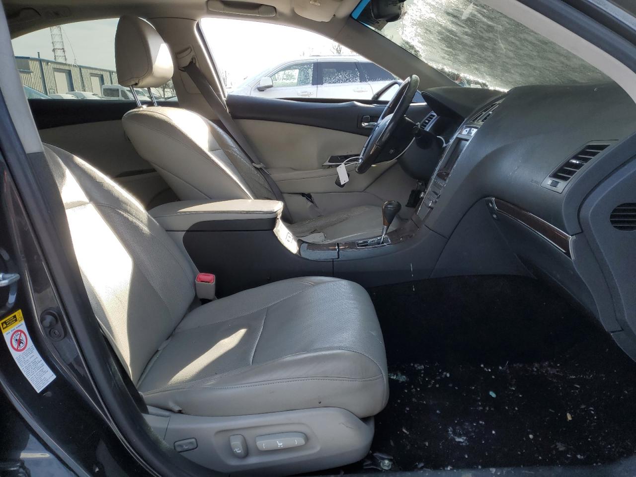 2010 Lexus ES - Image 7
