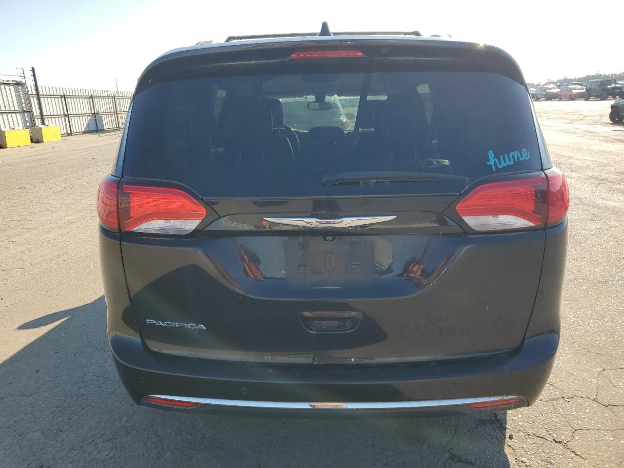 2017 Chrysler Pacifica - Image 6