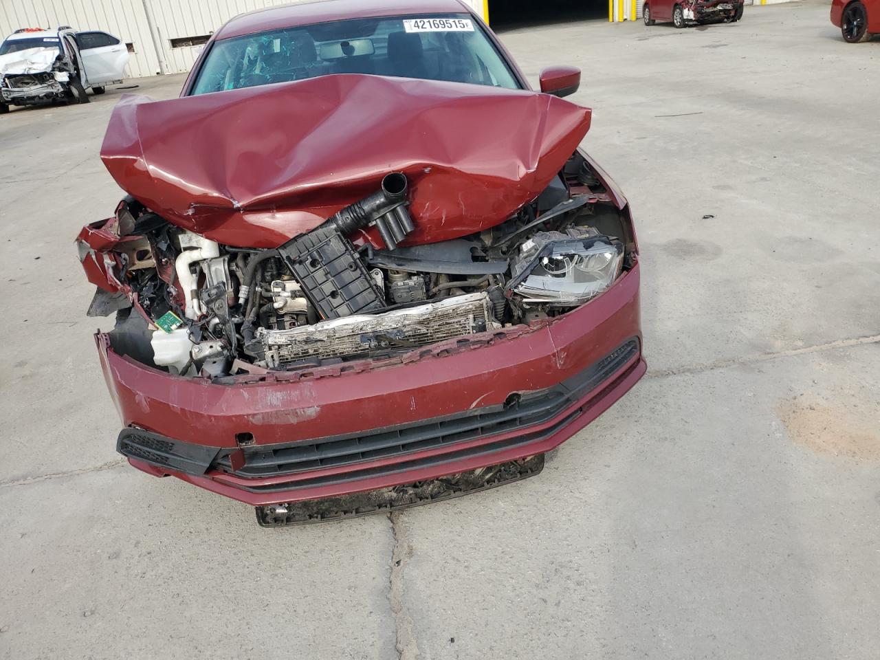 2017 Volkswagen Jetta - Image 5