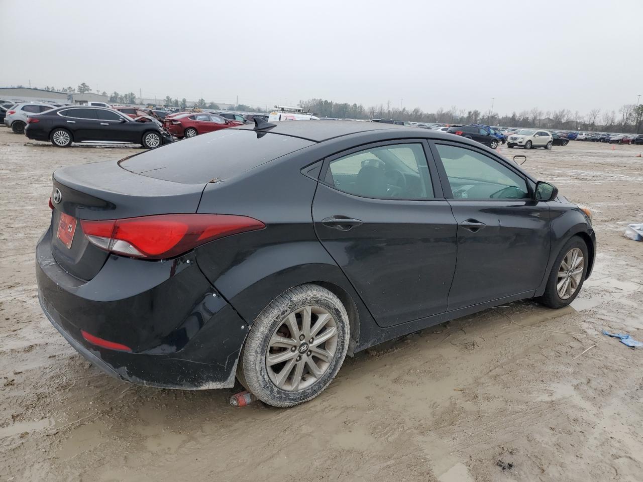 2014 Hyundai Elantra - Image 3