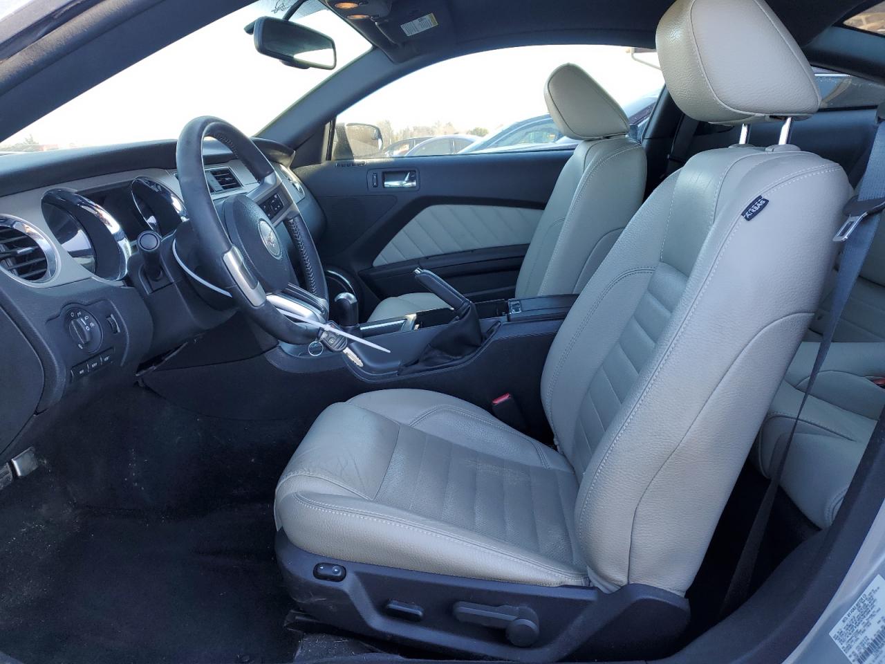 2012 Ford Mustang - Image 7
