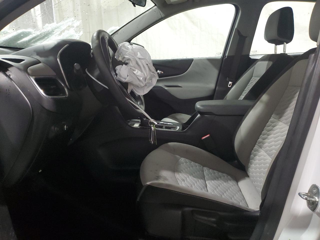 2GNAXREV6J6125108 CHEVROLET EQUINOX 2018