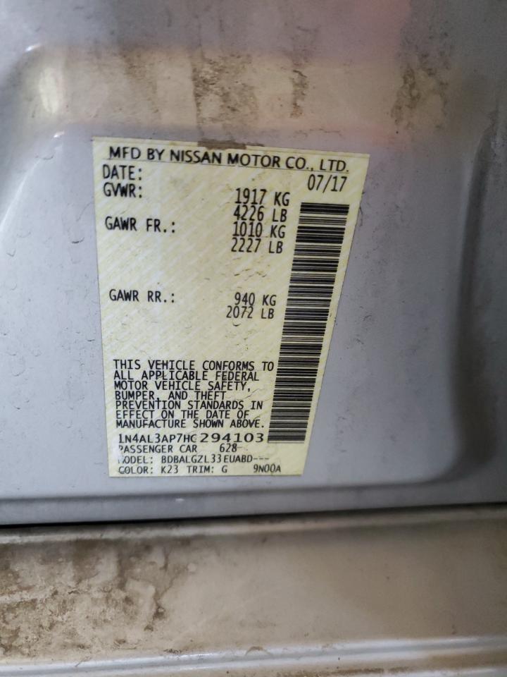 2017 Nissan Altima - Image 14