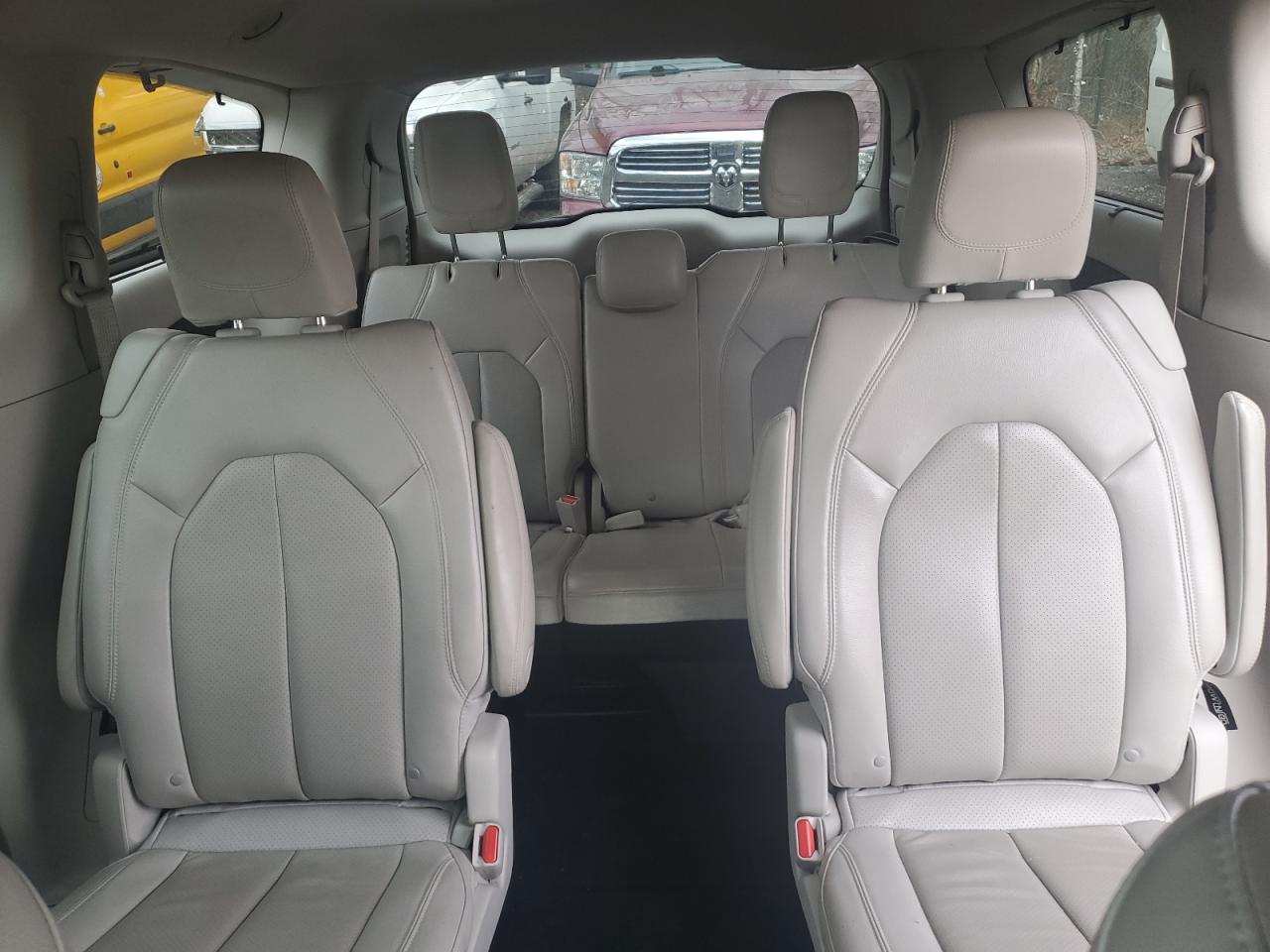 2021 Chrysler Pacifica - Image 10