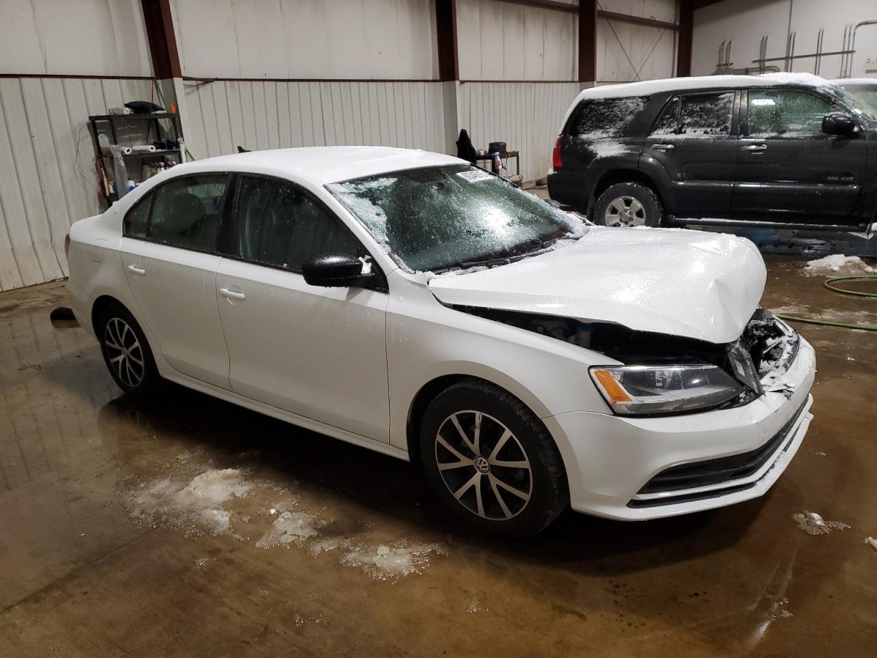 2016 Volkswagen Jetta - Image 4