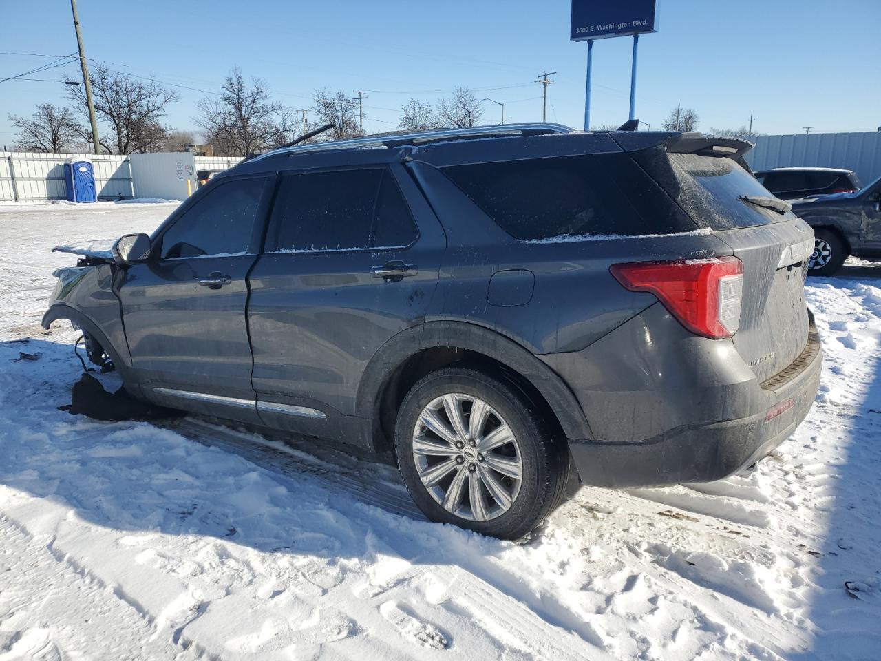 2022 Ford Explorer - Image 2