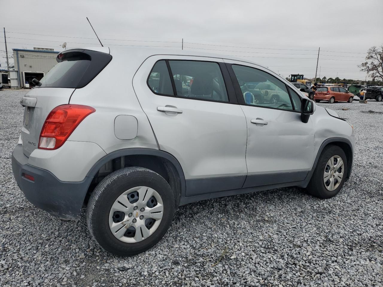 2016 Chevrolet Trax - Image 3