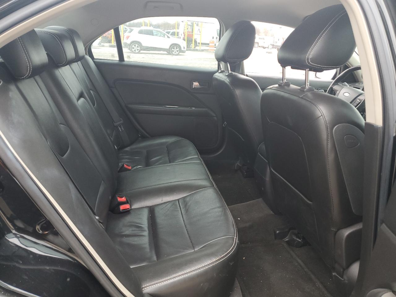 2010 Ford Fusion - Image 10