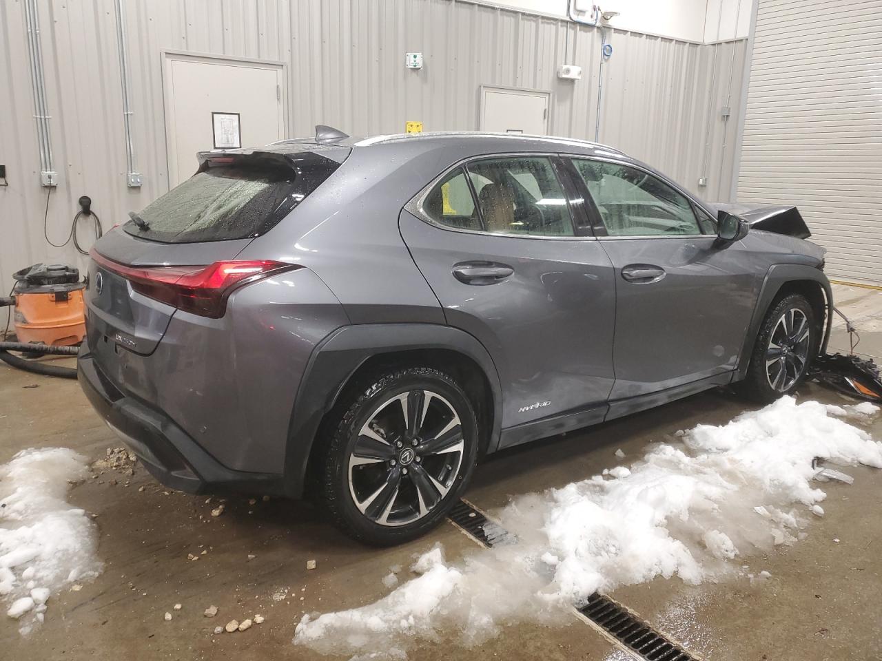 2021 Lexus UX - Image 3