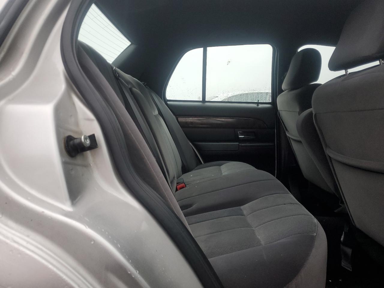 2008 Mercury Grand Marquis - Image 10