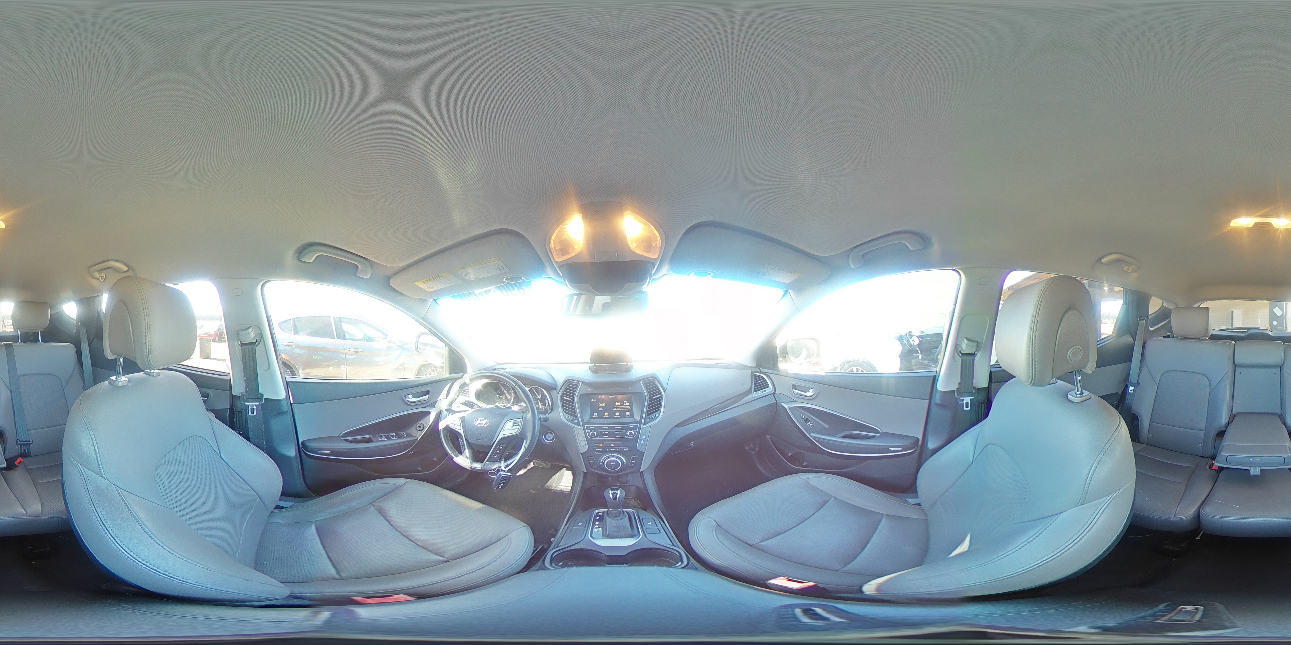 2017 Hyundai Santa Fe - Image 15
