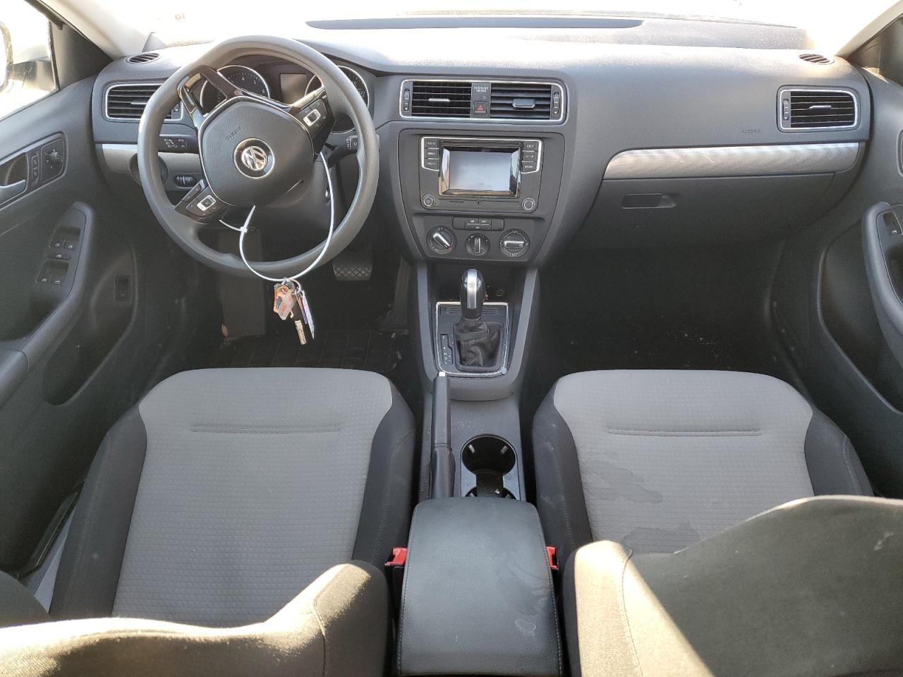 2018 Volkswagen Jetta - Image 8