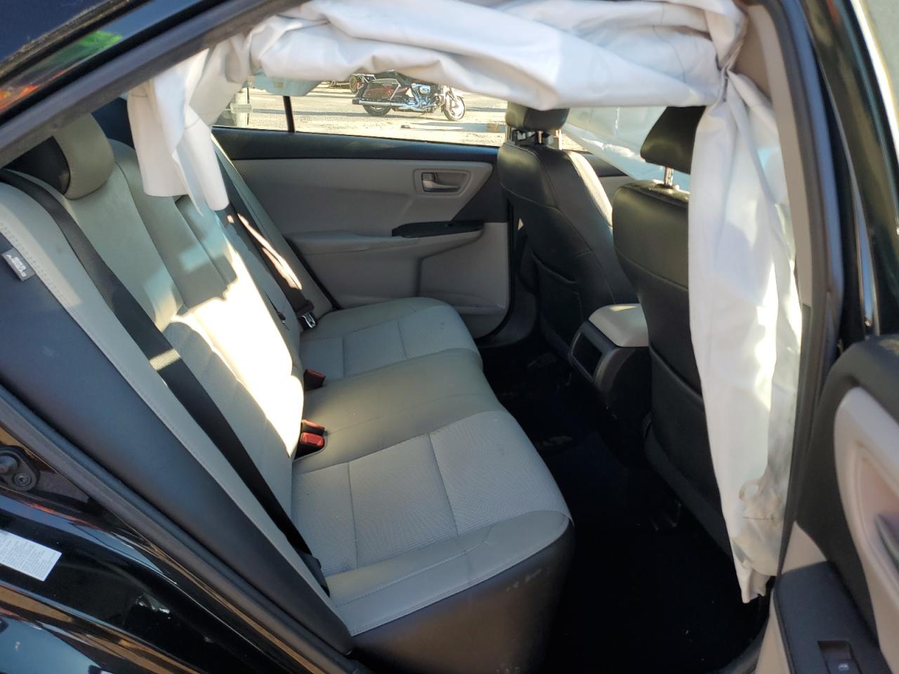 2017 Toyota Camry - Image 11