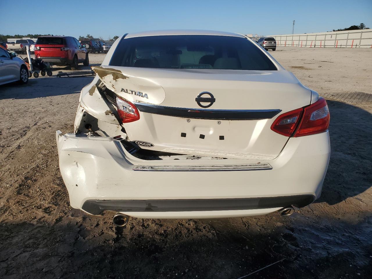 2016 Nissan Altima - Image 6
