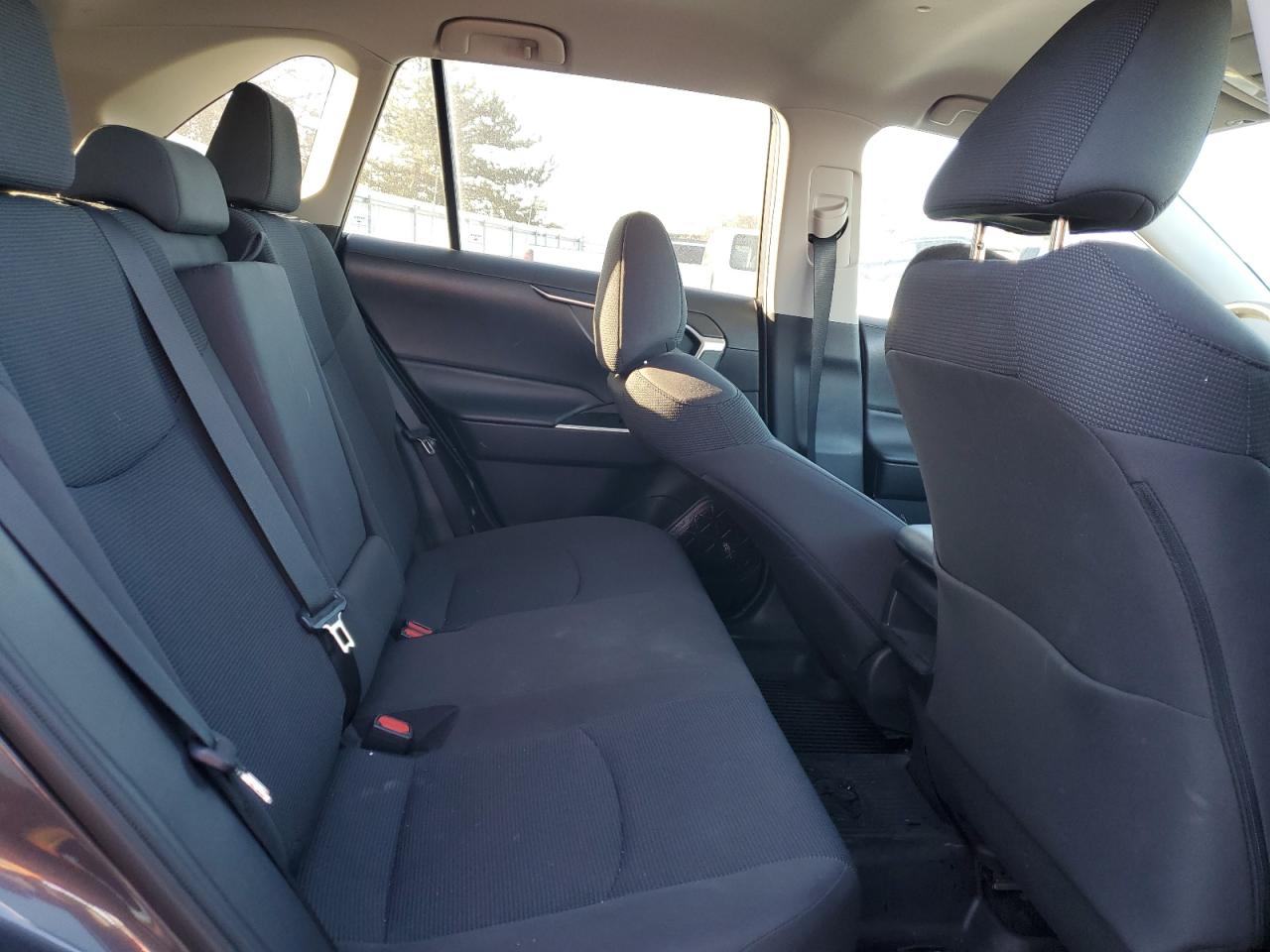 2T3F1RFV6KW037423 TOYOTA RAV4 2019