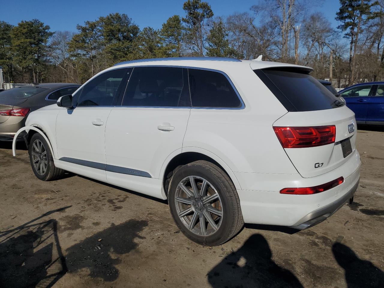 2017 Audi Q7 - Image 2