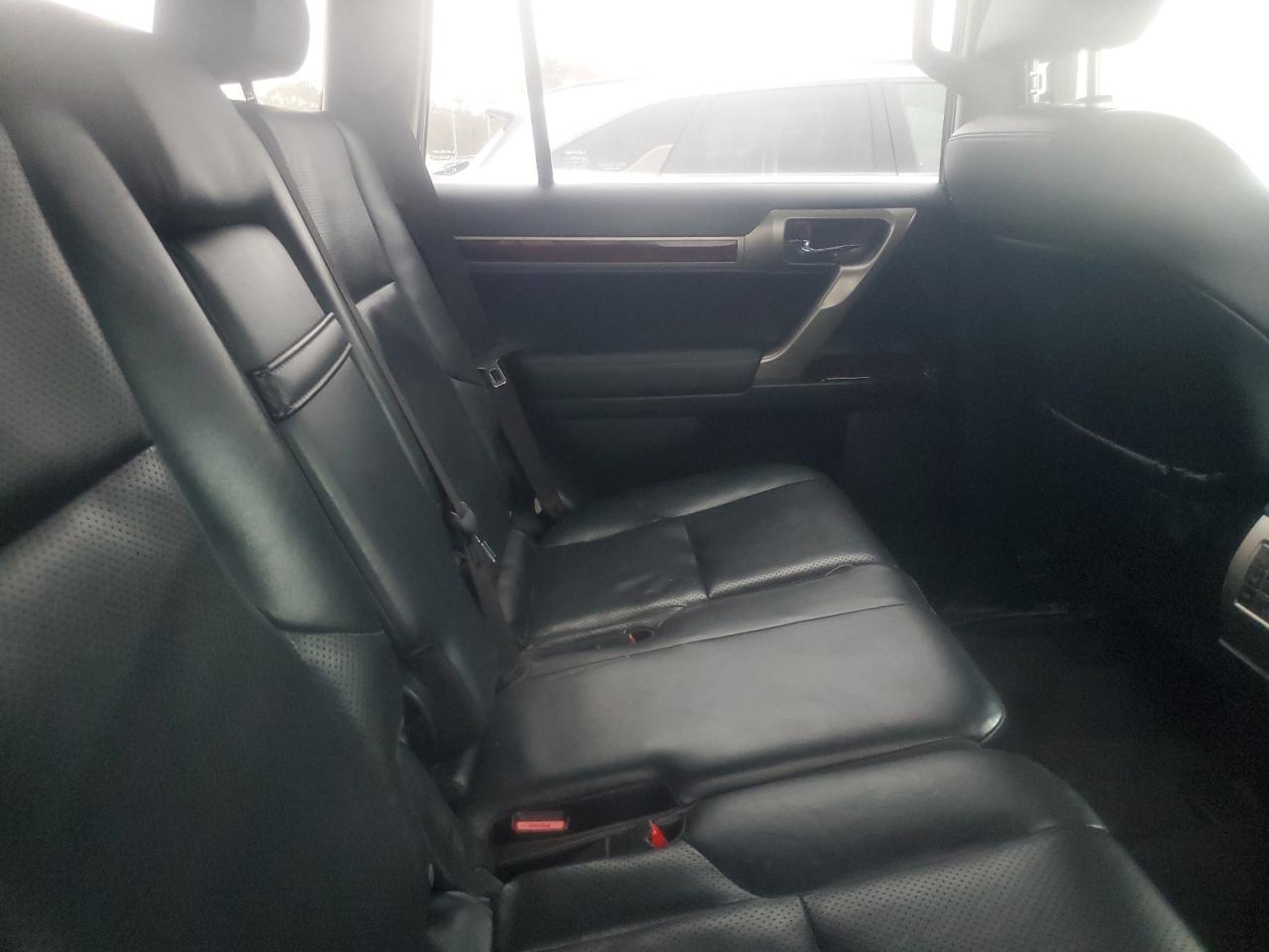 2011 Lexus GX - Image 11