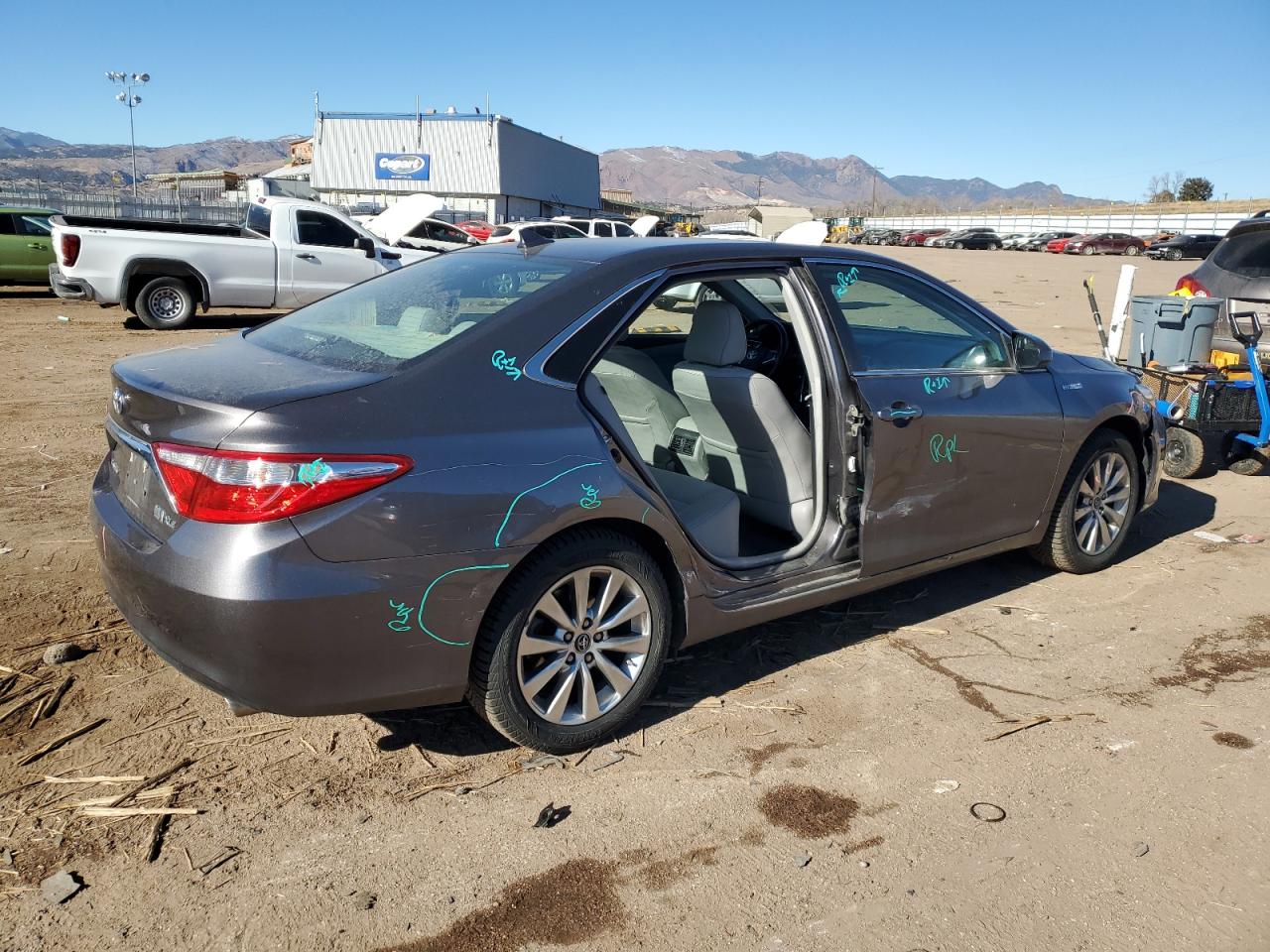 2015 Toyota Camry - Image 3