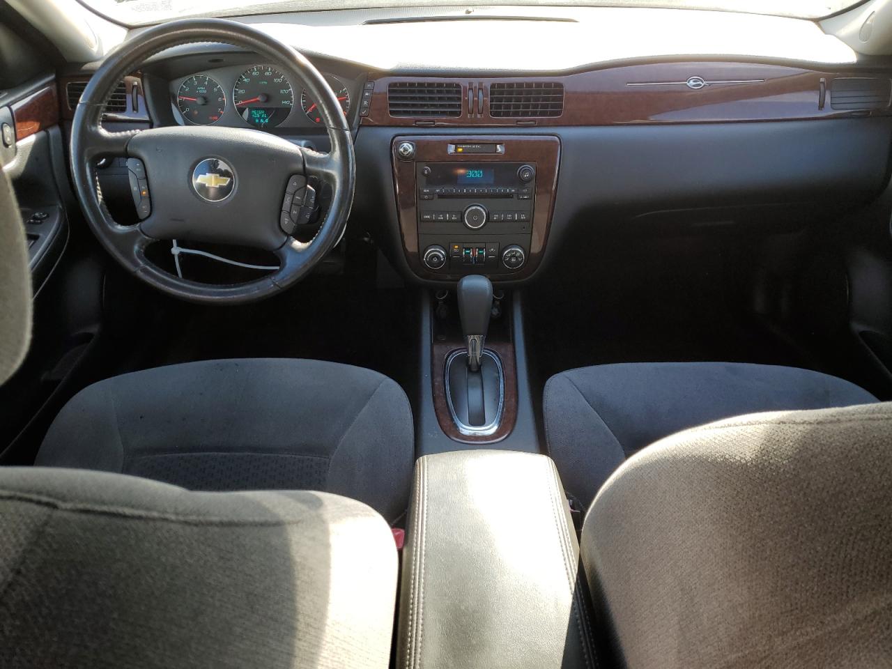 2011 Chevrolet Impala - Image 8