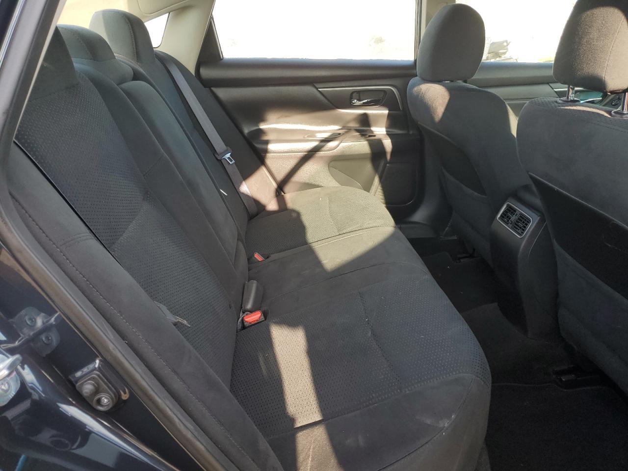 2015 Nissan Altima - Image 11