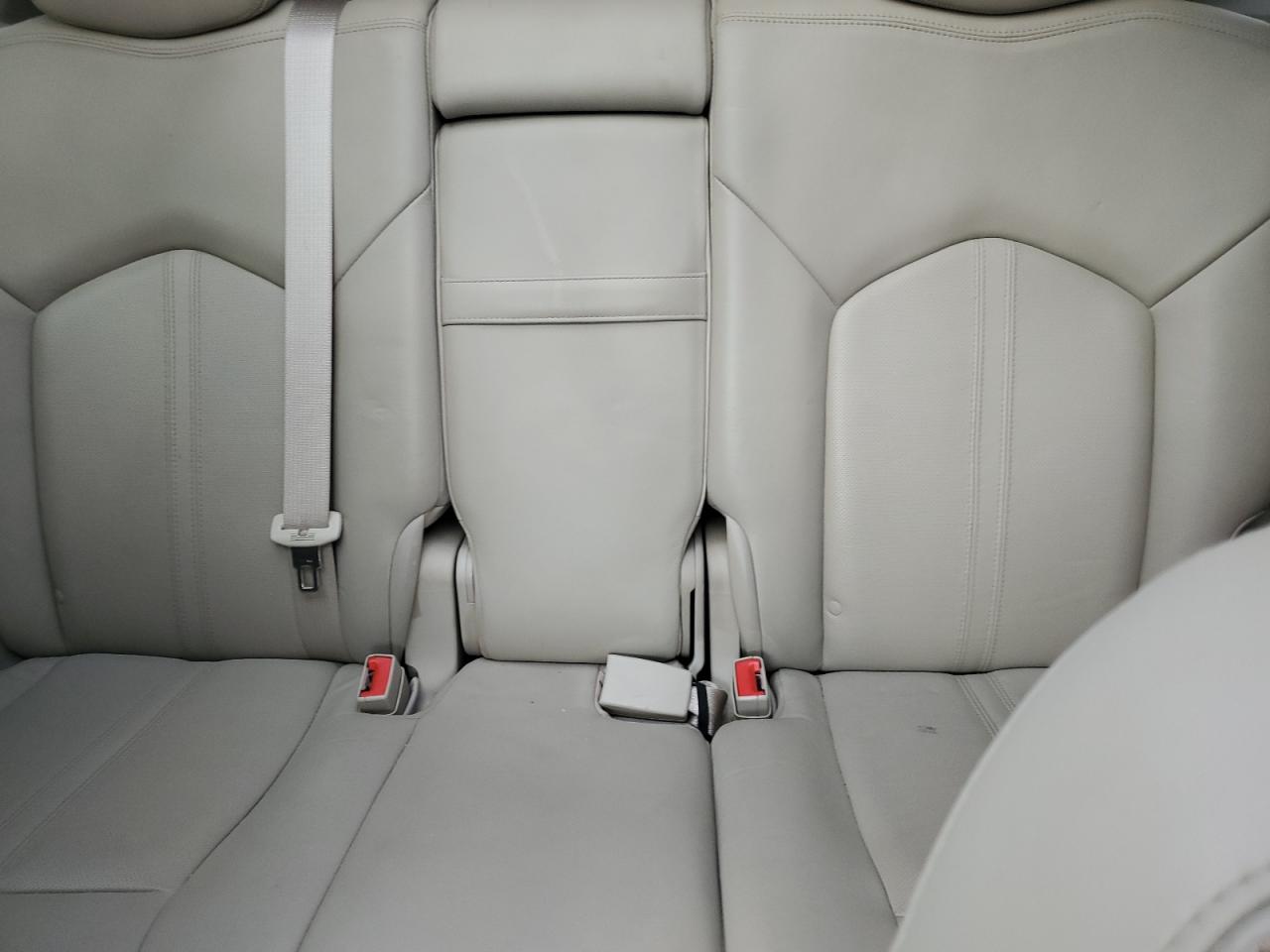 2011 Cadillac SRX - Image 10