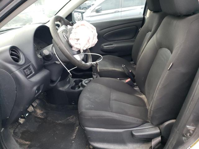  NISSAN VERSA 2018 Сірий