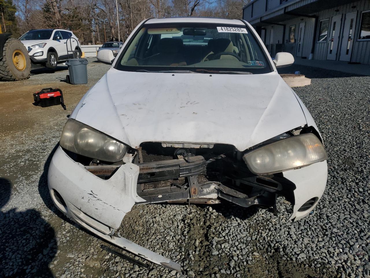 2003 Hyundai Elantra - Image 5