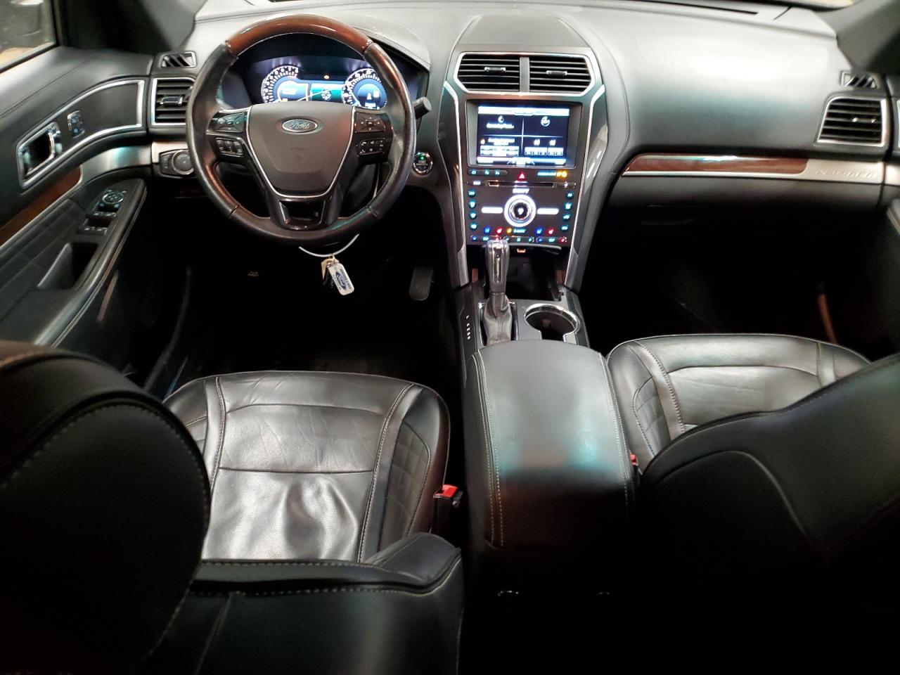 2016 Ford Explorer - Image 8