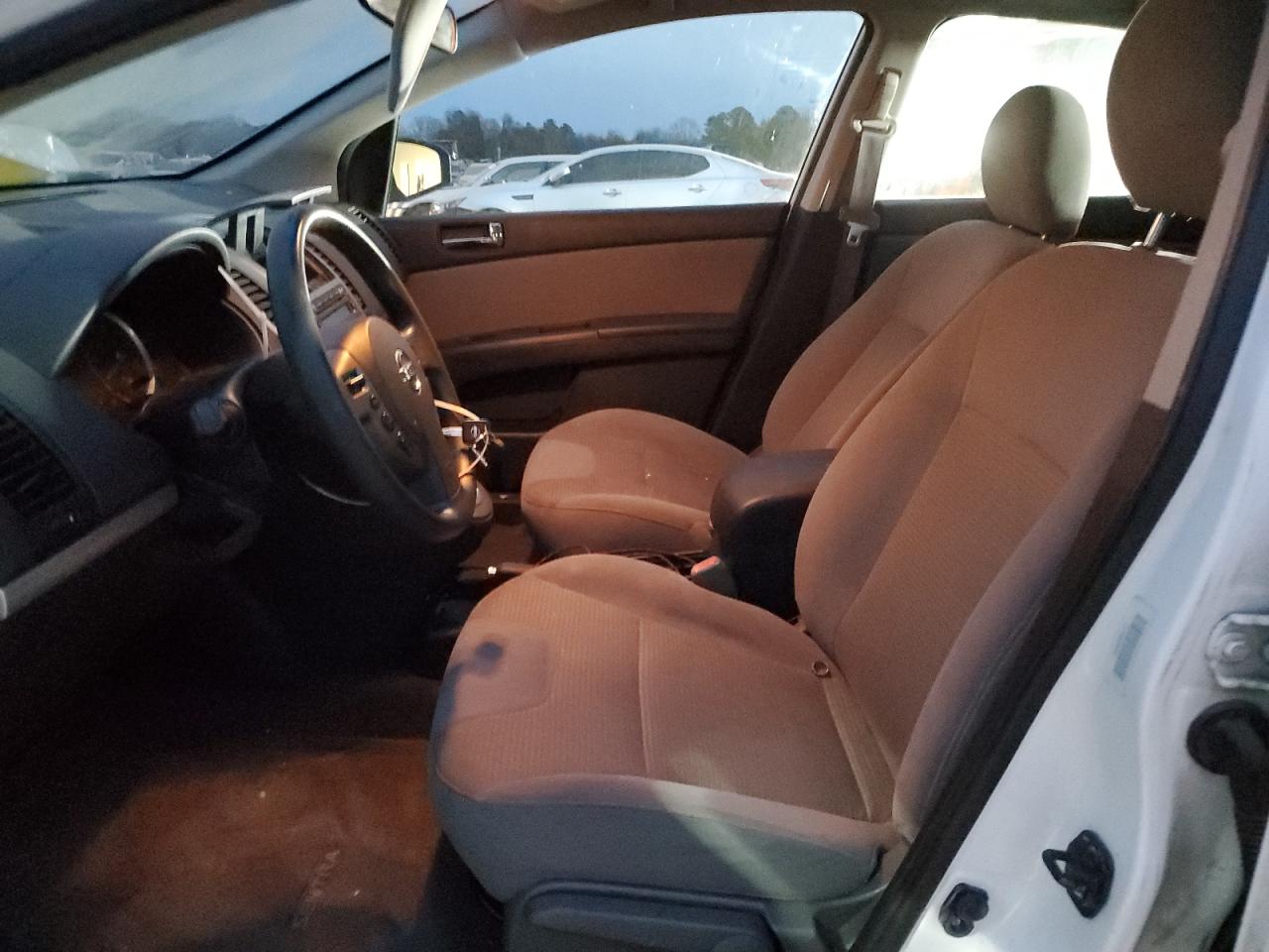 2010 Nissan Sentra - Image 7