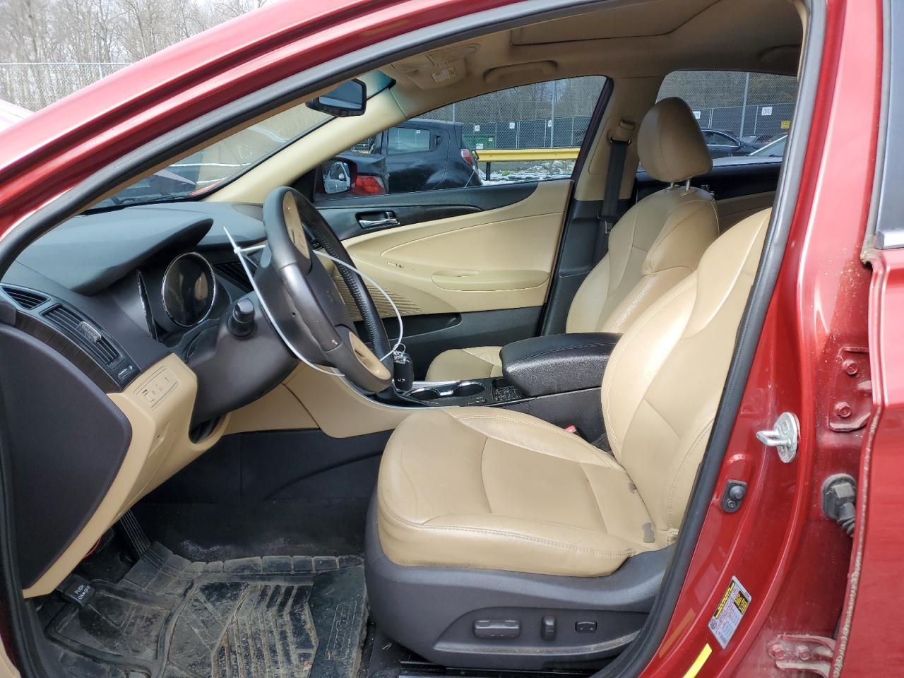 2013 Hyundai Sonata - Image 7