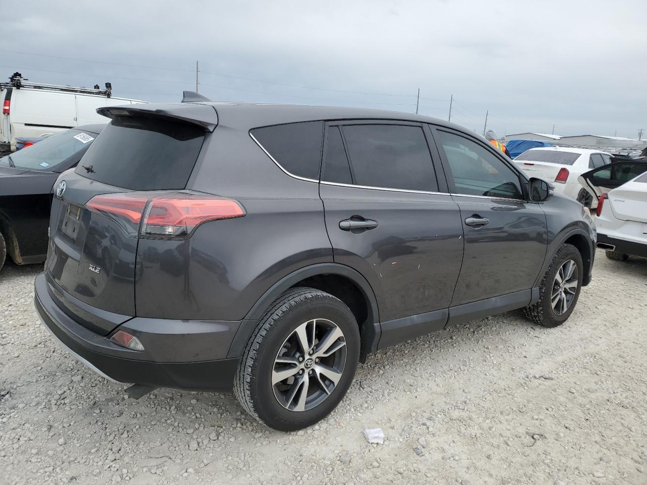 2018 Toyota RAV 4 - Image 3