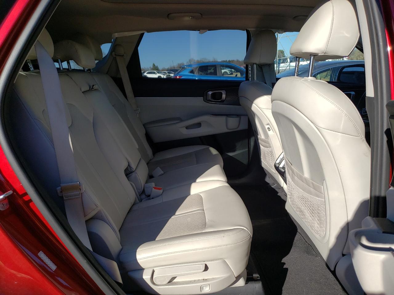 2021 Kia Sorento - Image 11
