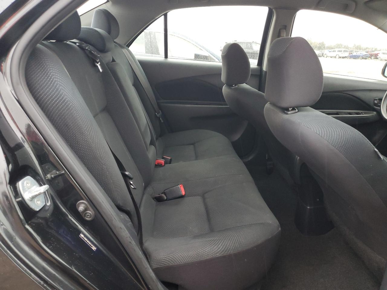 2012 Toyota Yaris - Image 10