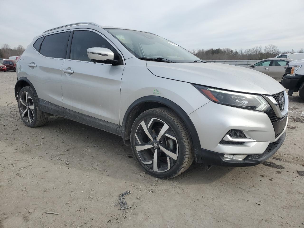 2020 Nissan Rogue - Image 4