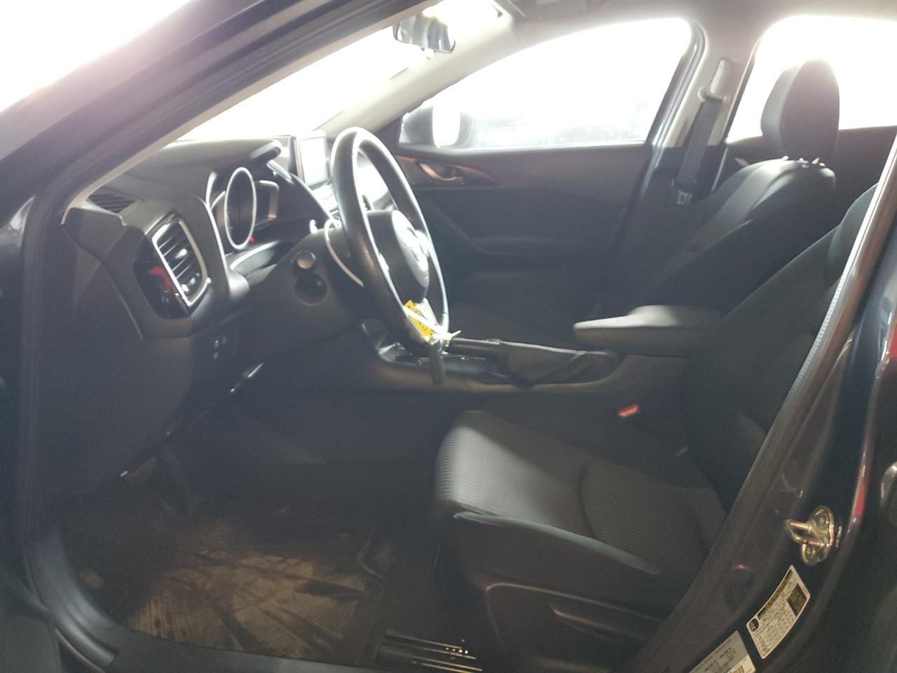 2015 Mazda 3 - Image 7