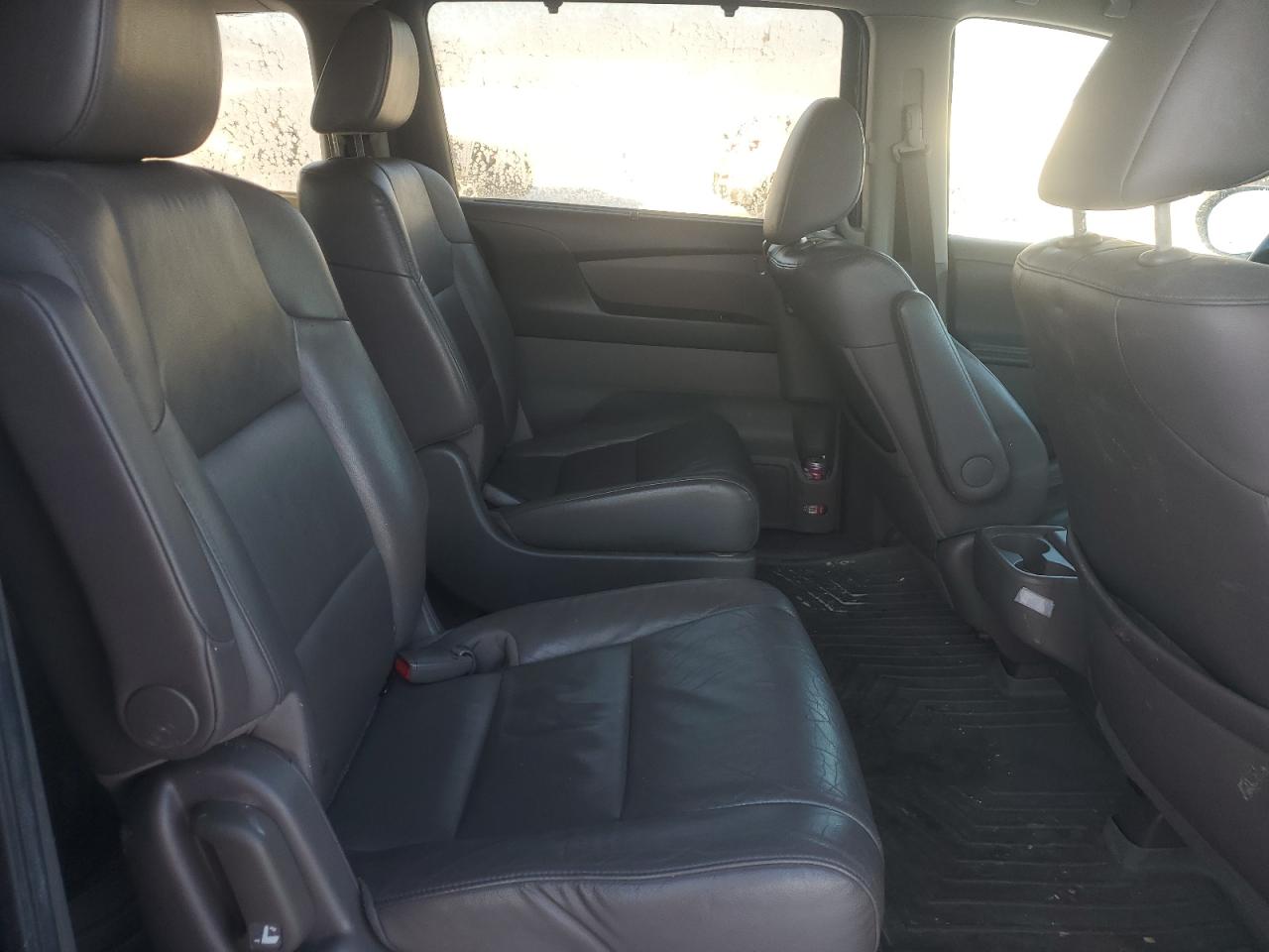 2014 Honda Odyssey - Image 11
